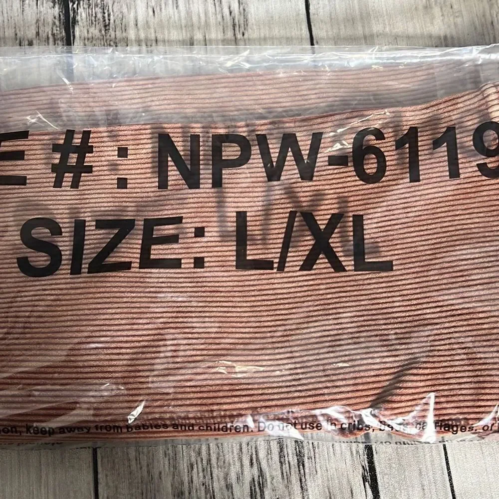 NEW Mineral Washed Ribbed Seamless High Rise Shorts in Dark Rust Size L/XL